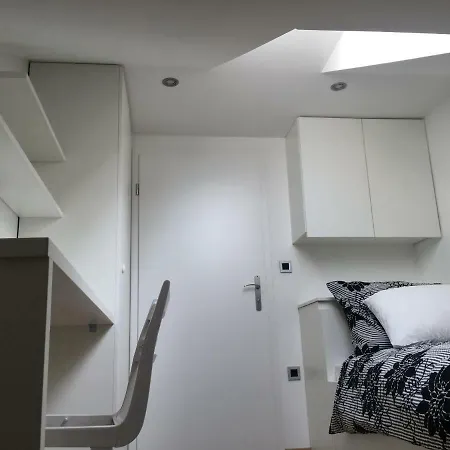 Modern Bright With Free Parking Space * Любляна