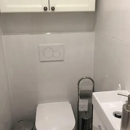 Modern Bright With Free Parking Space Apartament *
